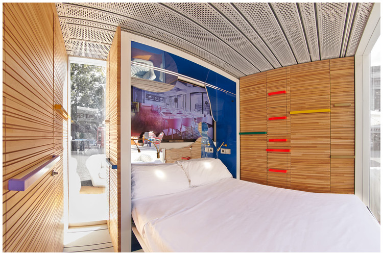 El Hotel más pequeño del mundo - Estudio Teresa Sapey Reportaje fotográfico para el estudio Teresa Sapey del Hotel más pequeño del mundo, proyecto encargado por Room Mate Hotels y expuesto en el evento Beefeater London District, en Madrid.