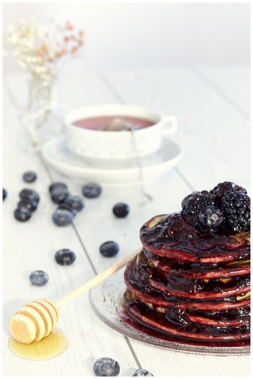 Tortitas con arándanos - Fotografía y estilismo Fotografía y estilismo para libro de recetas de repostería.