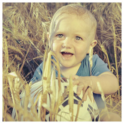 Viggo - Fotografía de bebés Sesión fotográfica de familia en exteriores.